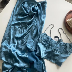 Festklänning  - Jättefin klänning i två delar 