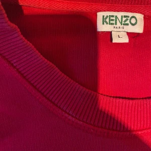 Kenzo college tröja  - Använd knappt ett år ny skick 