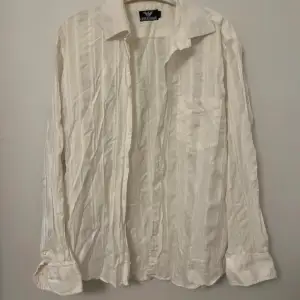 Skjorta från Giorgio Armani i strl L