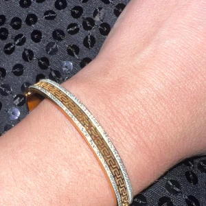 Armband  - Jättefin ny armband! 