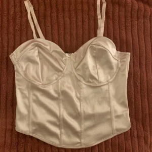 korsett topp - Söt Rosa korsett topp💕