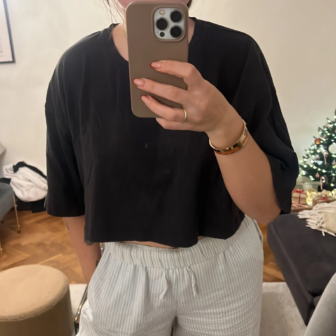 Grå croppad t-shirt  - 90