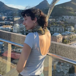 Jäättefin topp från weekday öppen rygg - Använd fåtal gånger. Jättefin öppen rygg. Köpt på weekday förra året. Strl S, passar XS också (mkt stretch)