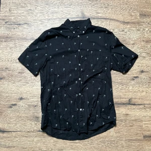 Kortärmad skjorta - Kortärmad skjorta från HM