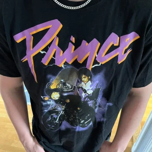T shirt - Fett tryck och bra skick!