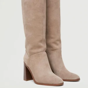 Boots Mango - Söker efter dessa stövlar från Mango i strl 40❤️