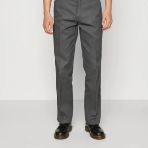 Dickies byxor - Nyskick. Kan mötas upp i Stockholm. Tar endast Swish. Storlek: W32/L30