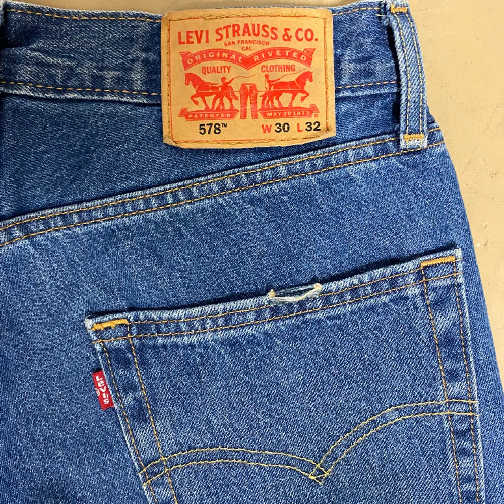 Bra skick baggy passform typ som big boys  Knappt använda . Jeans & Byxor.