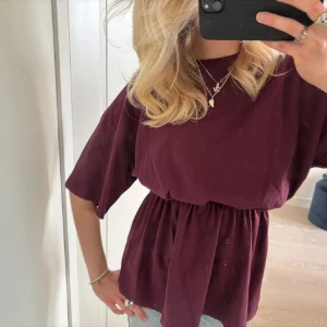 vinröd topp - så snygg vinröd tröja🙌