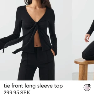 Gina tröja  - Säljer denna tröja då den aldrig kommit till användning, använd ca 2-3 gånger hemma bara. Kom privat för egna bilder💞