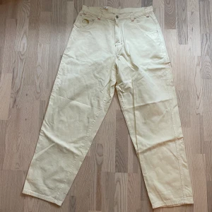 Baggy Jeans - Byxor från streetstyle, använda 1-2 gånger. Storlek 32/34