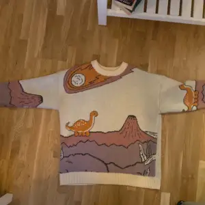 Super mysig stickad sweatshirt från arlfric eden i storlek XL  💕