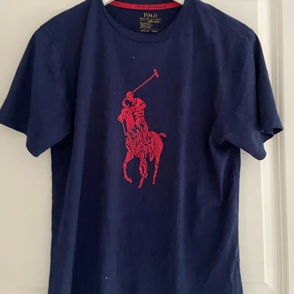 Blå polo ralph lauren t-shirt. T-shirts.