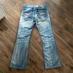 Diesel industry bootcut jeans washed  - Hej säljer ett par snygga vintage diesel industry jeans som är vida ner till. Dem har sjukt snygg wash och passar 32-34. Skriv om du har några frågor ✍🏻😊
