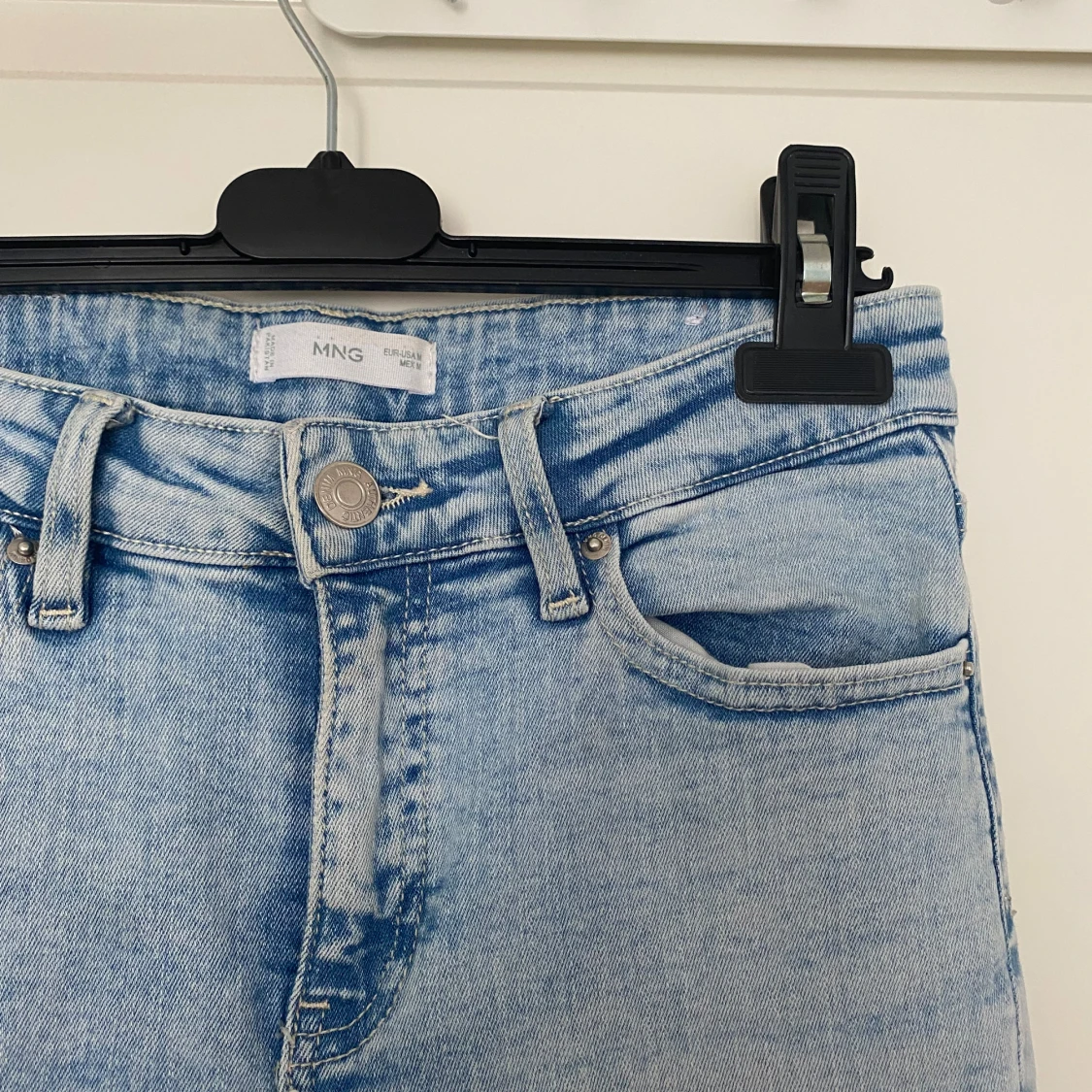 Utsvängda jeans från Mango - 91
