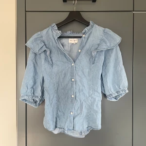 Topp - Söt jeanstopp💗