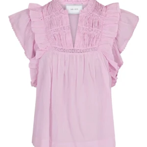 Neo noir blus  - Jätte söt blus från neo noir 💕