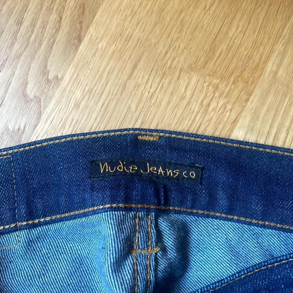 Nudie jeans grim tim  Slim fit Storlek w31 l32 Utmärkt skick . Jeans & Byxor.