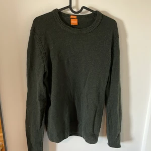Hugo boss tröja  - Storlek M. Bra skick. Italian Yarn.