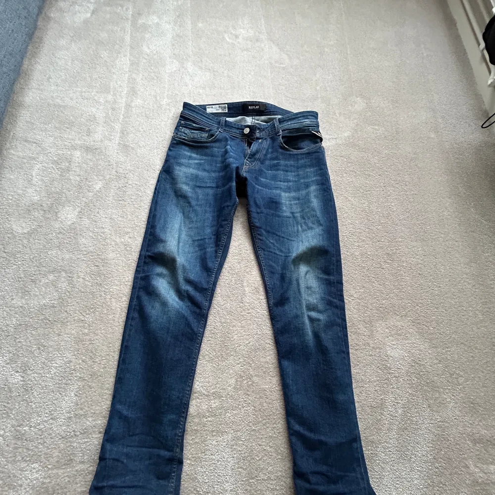 Oanvända replay jeans  -skick 10/10 -nyspri 1699. Jeans & Byxor.