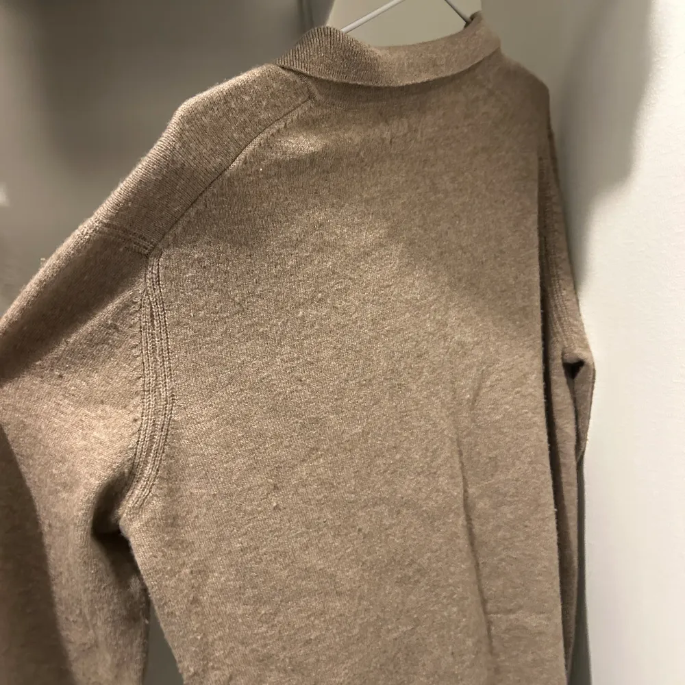 Massimo dutti tröja  -skick 8/10 -nyspris 1199. Tröjor & Koftor.