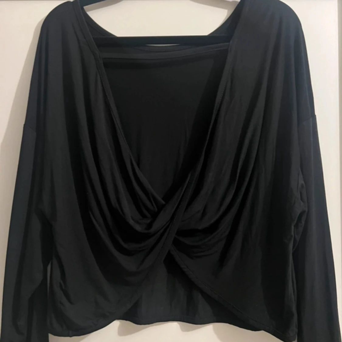 Tröja med öppen rygg - 90