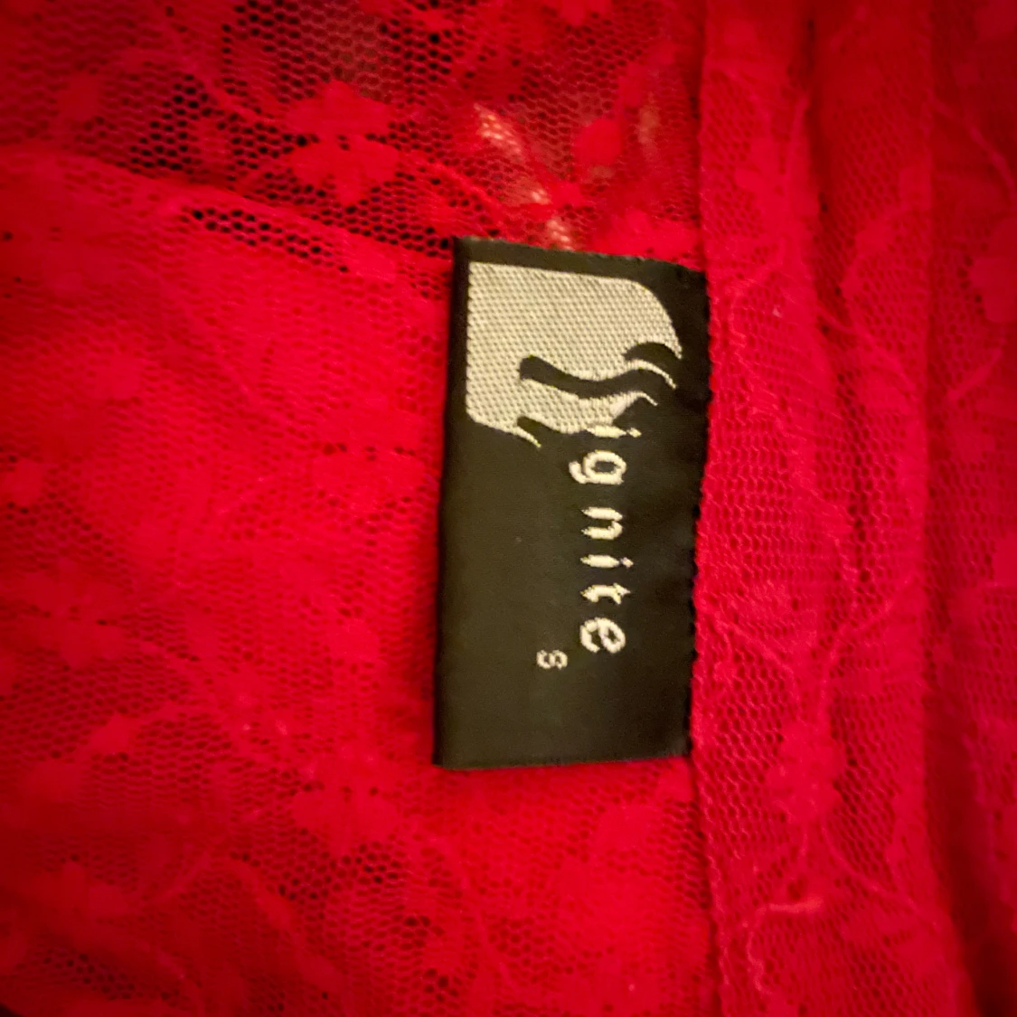 Röd spets tröja - 90