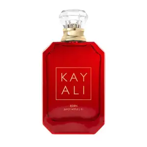 Ny parfym från Kayali, endast testat den en gång och sprutat ett sprut. 50ml.  Låda till kommer inte med då jag slängt den tyvärr.    Nypris: 1100kr Den är köpt i USA, så därför är nypris dyrare än vad den hade varit om jag hade köpt den i Sverige.