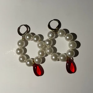 ⚜️🔮örhängen🔮⚜️ - Fina handgjorda Vampire, gothic, aesthetic, majestic, pärl örhängen🔮♥️⚜️