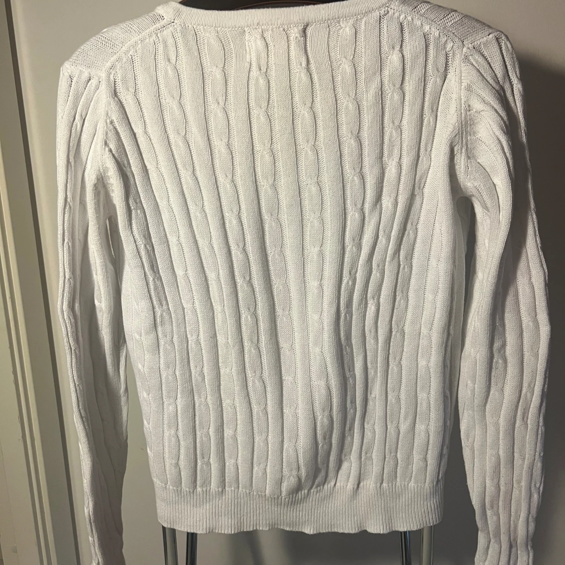 stickad Märkeströja  - 90