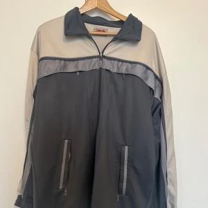 Trackjacket - Trackjacket 