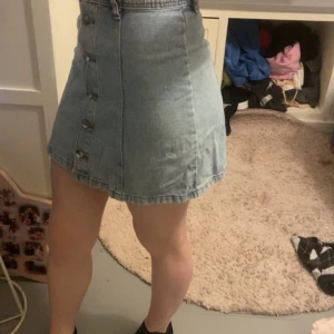 Jeanskjol  - Andvänd Max 7 gånger Skriv innan ni köper Köpt för 199