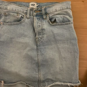 Ljusblå jeanskjol - Ljusblå jeanskjol från lager 157 i toppskick❤️ Storlek S, skriv om ni undrar något
