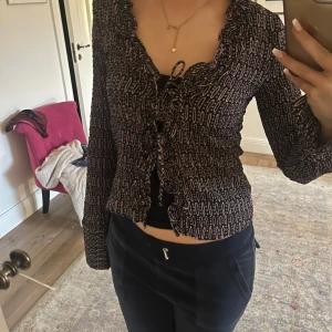 Kofta frpn zara  - Super fin kofta med knyten i fram 💕