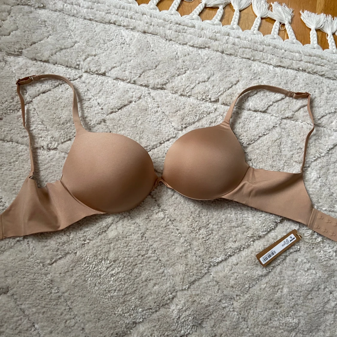 Skims Teardrop Push Up - 91