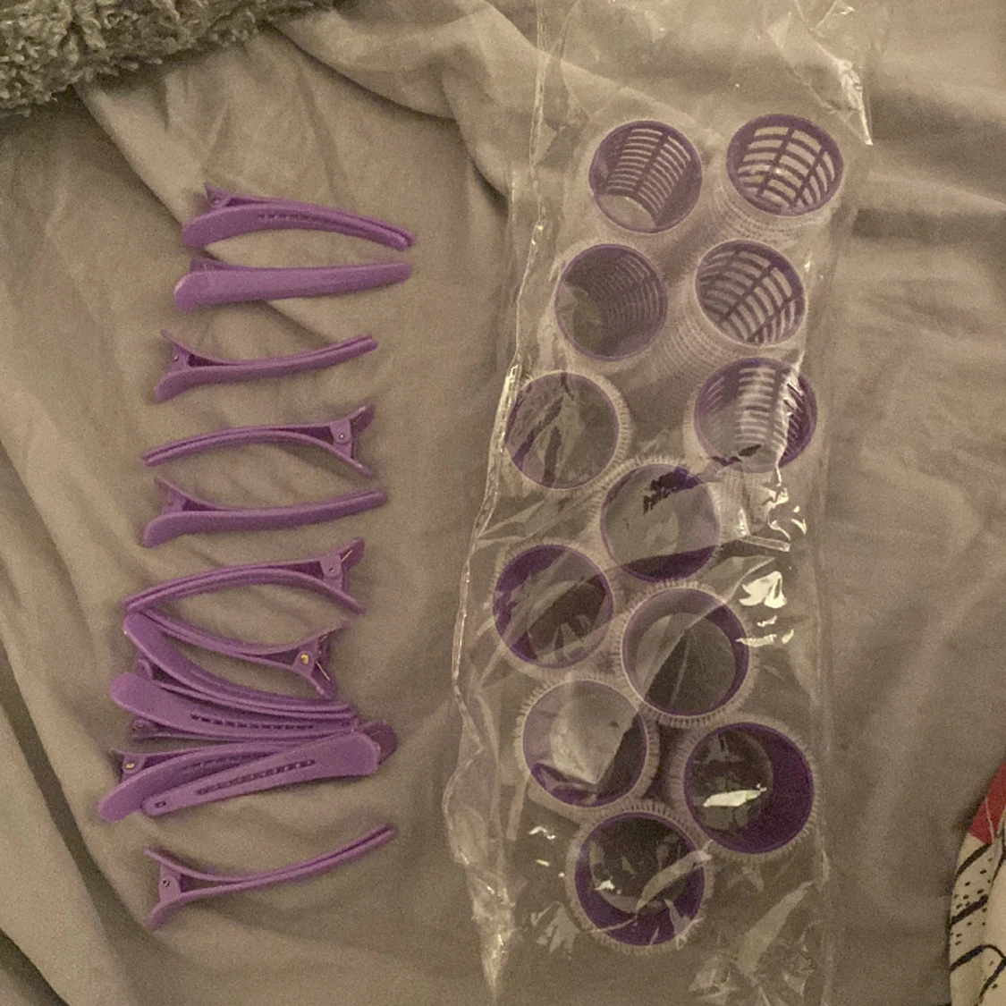  12 Stora hårrullare med 12 klämma för lockiga frisyrer.  - 90