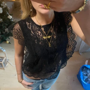 Spets topp - SUPER snygg värkligen