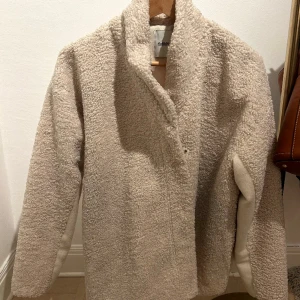 Teddy jacka - Mysig Teddy jacka 