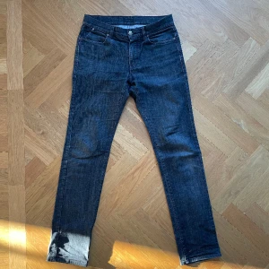 ZEGNA JEANS ”NARROW” - Snygga mörkgrå ZEGNA jeans i ett mycket fint skick.   Skriv vid frågor/funderingar! 