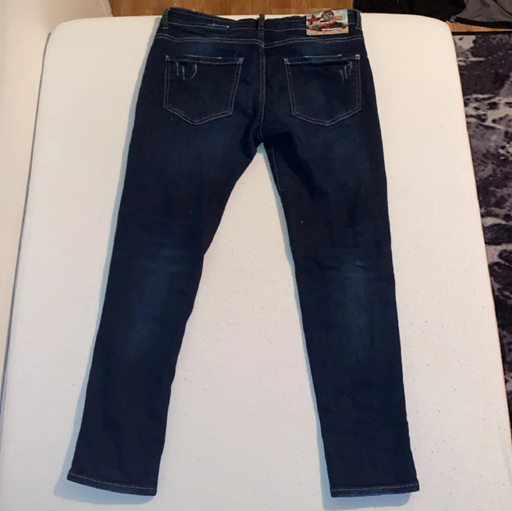 Mått=EU storlek 48 Som motsvarar S/M Skick är bra det är som nytt och det är sköna byxor. Jeans & Byxor.