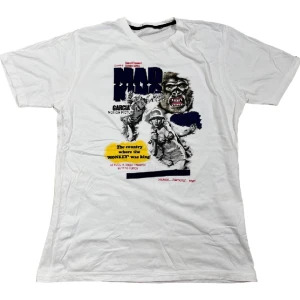 T-Shirt med Tryck - Vit T-Shirt med filmtryck. Ställ gärna frågor!