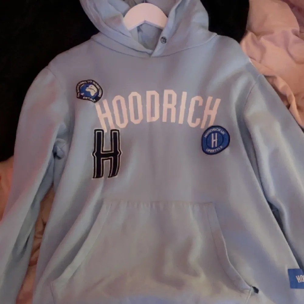 Hoodrich hoodie i storlek L . Hoodies.