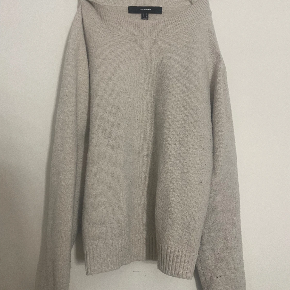 Beige stickad tröja - 90