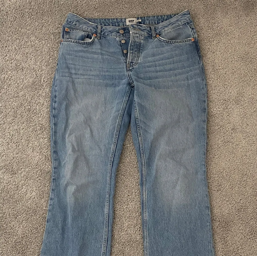Blå jeans från lager 157 i modellen Icon i storlek L. Jeans & Byxor.