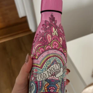 Vattenflaska  - Vattenflaska från odd Molly 
