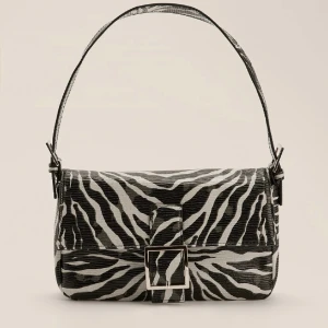 Zebra väska - I fint skick! Skriv för fler bilder