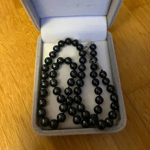 Ett litet sött halsband som jag köpte men använde aldrig💕