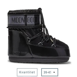 Moonboot low glance  - Hej! Säljer mina superfina Moonboot glance low då jag vill ha höga istället. Jag har påse kvar. Det syns knappt att de är använda och skickar mer än gärna egna bilder vid intresse. Jag köpte dom för ca 2700.  Dom passar mig som normalt har strl 38-39