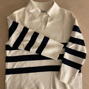 Oanvänd tröja - Randig oanvänd tröja strl M