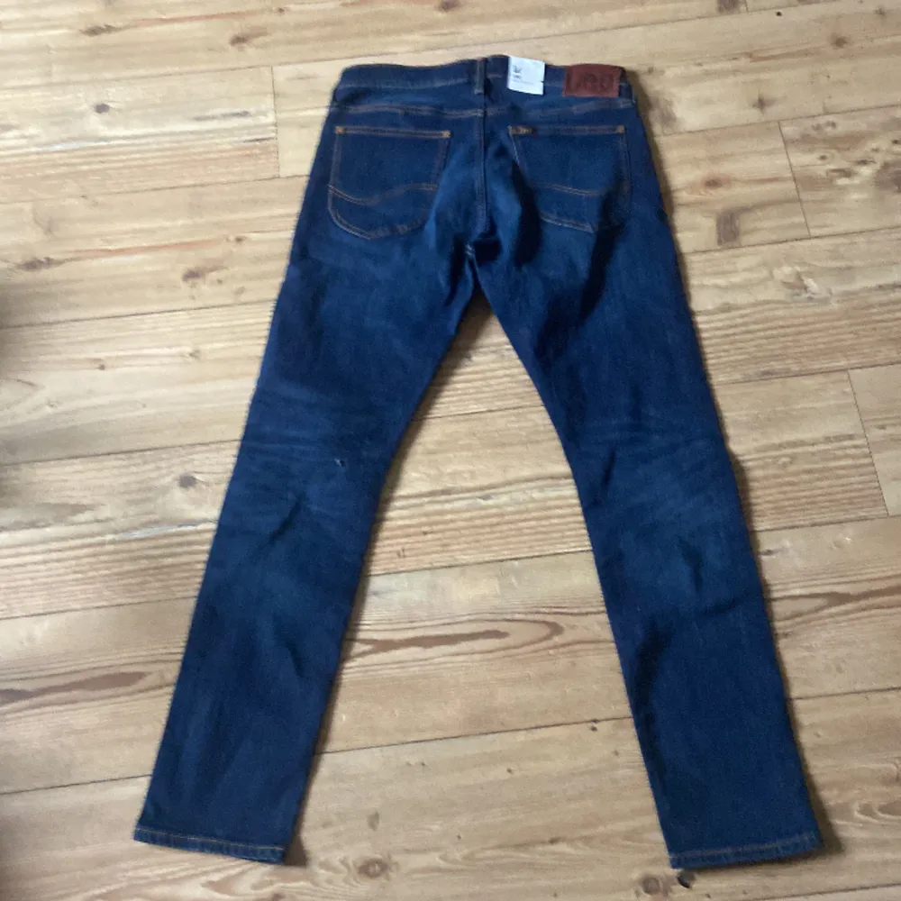 Nya lee jeans i storlek 32/32. Jeans & Byxor.